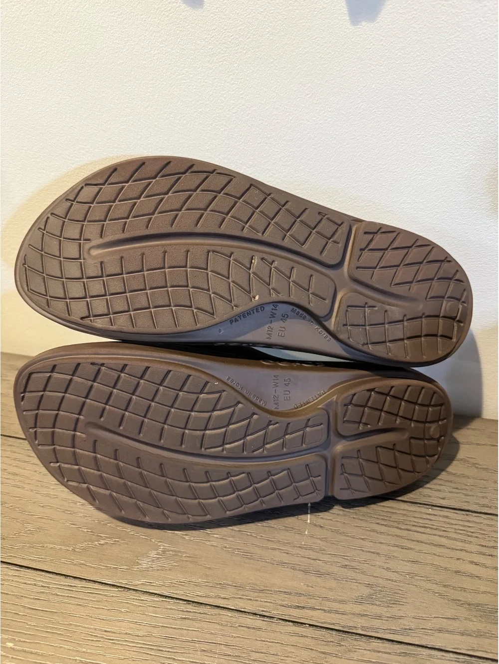 Oofos Men’s Brown Slide Sandals Size 12